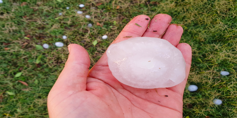 large hailstone 